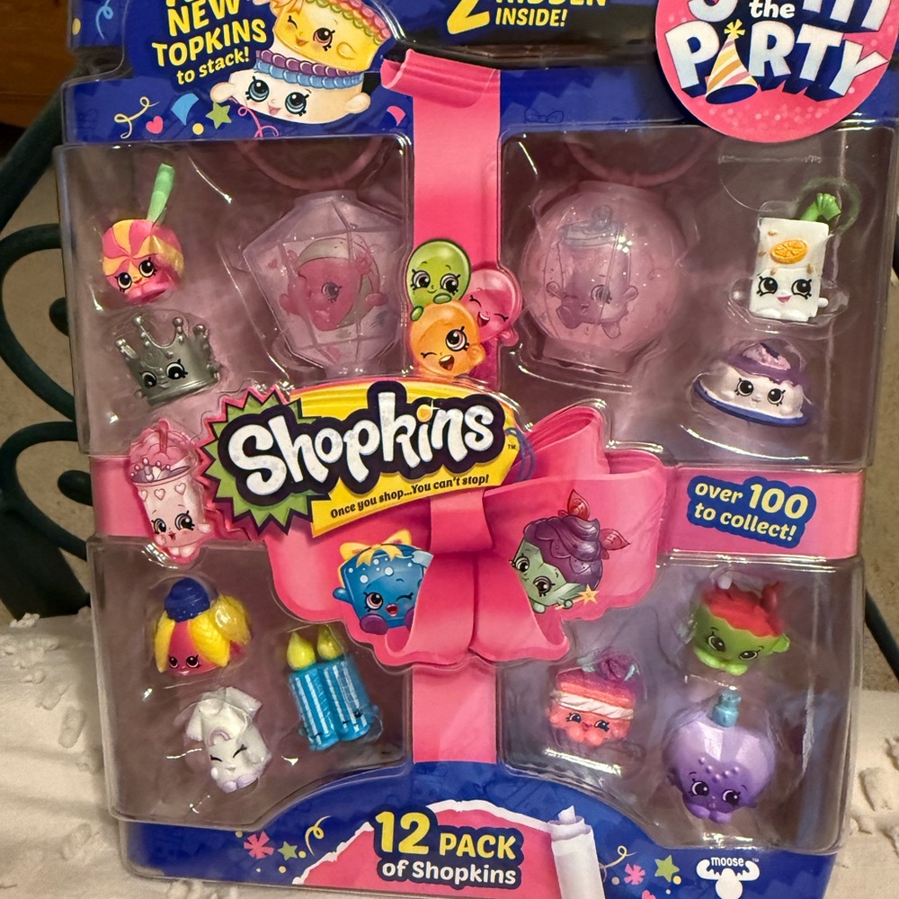 Shopkins Bundle - 12 Pack Join the Party & Misc bag with 50+